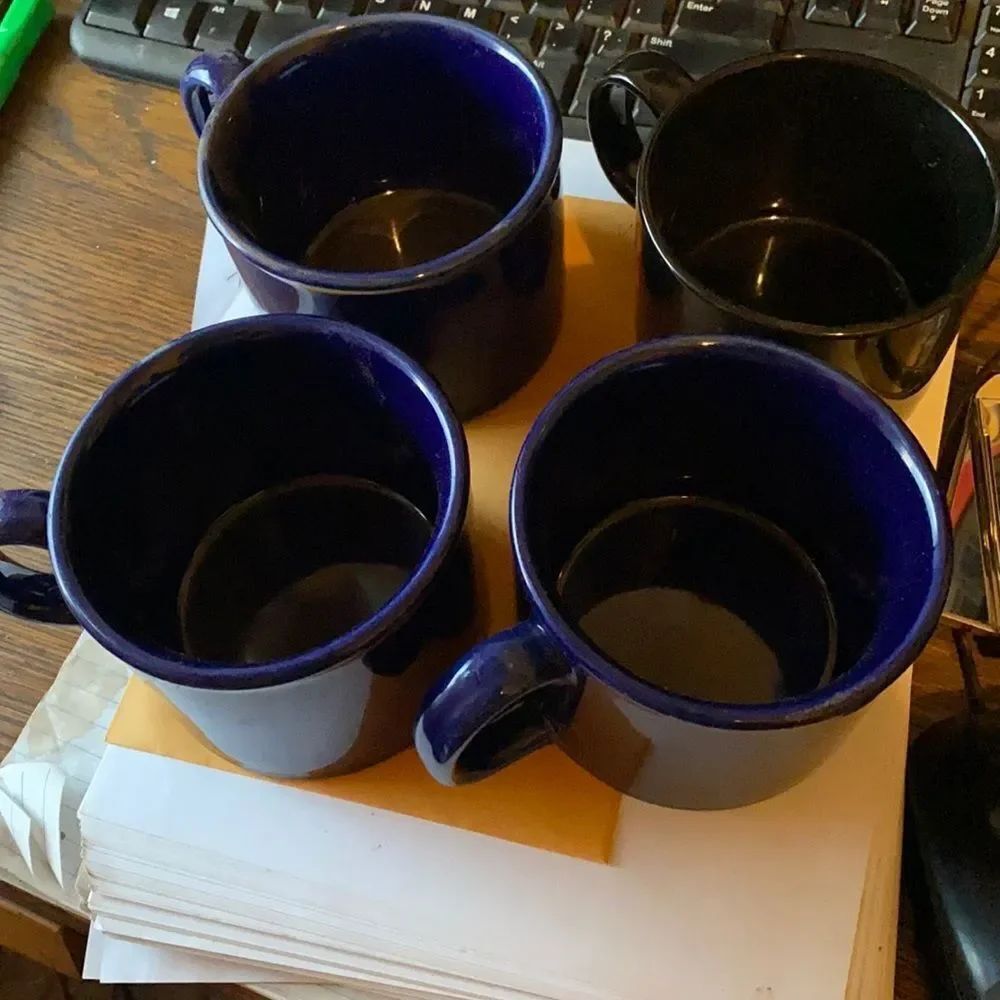*Lot of 4* coffee mugs